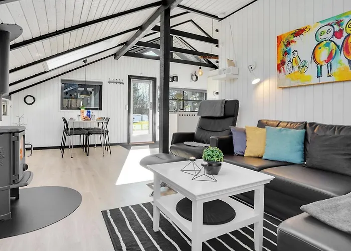 Elisabeta - 28km From The Sea By Interhome *